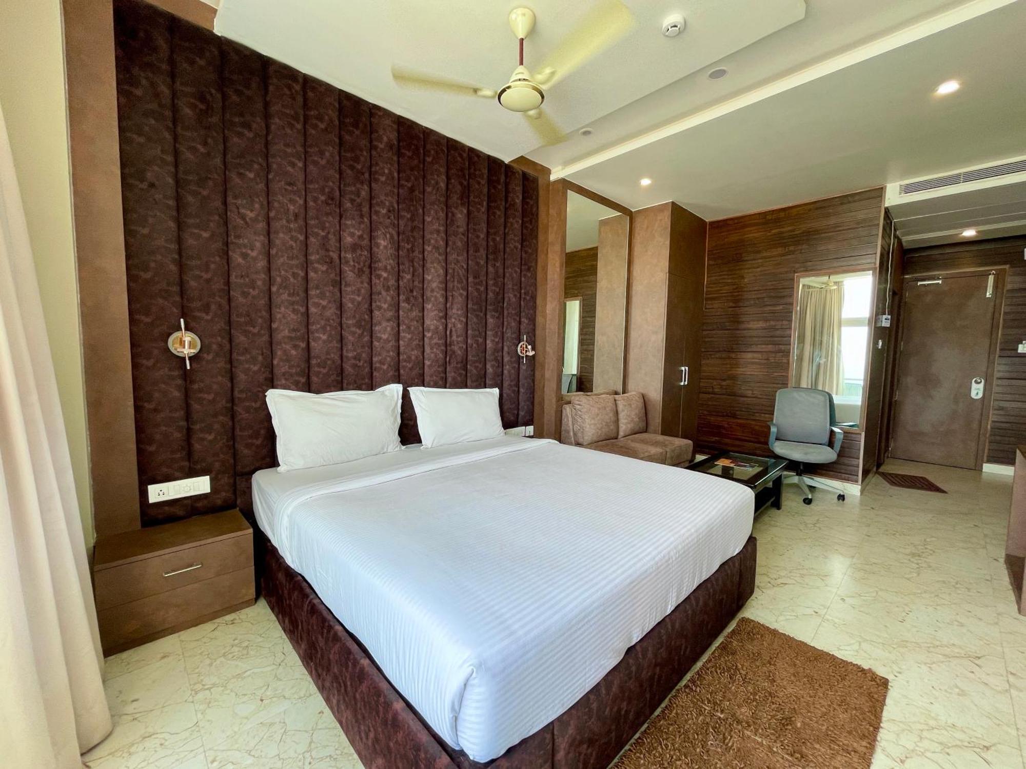 Hotel Tbs In Пури Экстерьер фото