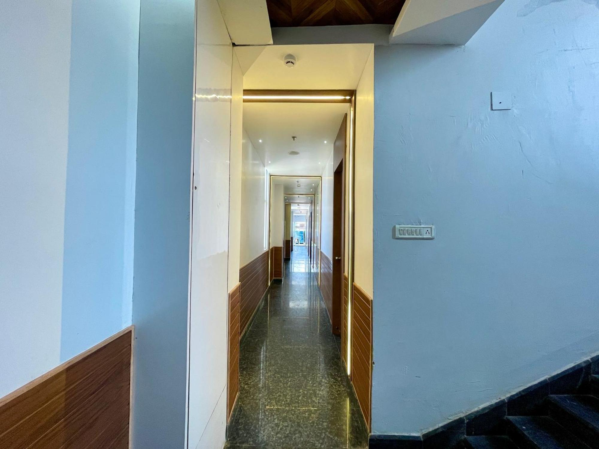 Hotel Tbs In Пури Экстерьер фото
